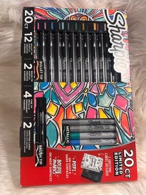 Sharpie Creative Marker Set 20ct - Acrylic Paint Markers Holiday Gift Set - NEW